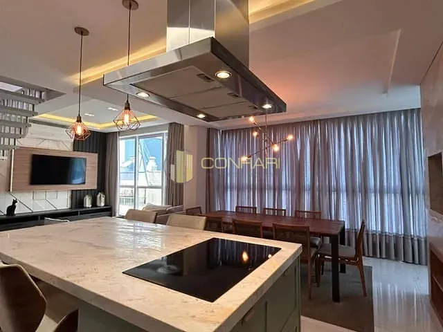 Apartamento 3 quartos e 5 banheiros, à venda, no bairro meia praia em Itapema
