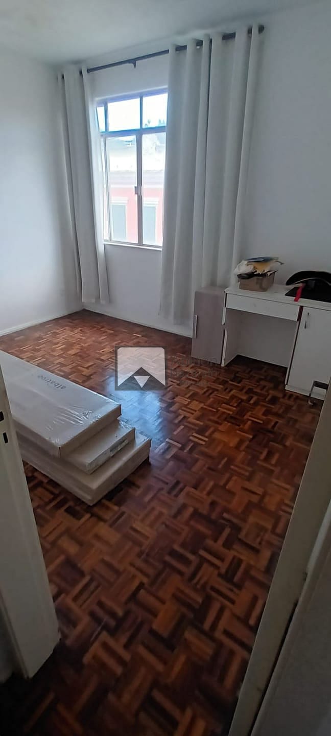 Apartamento à venda com 2 quartos, 70m² - Foto 9