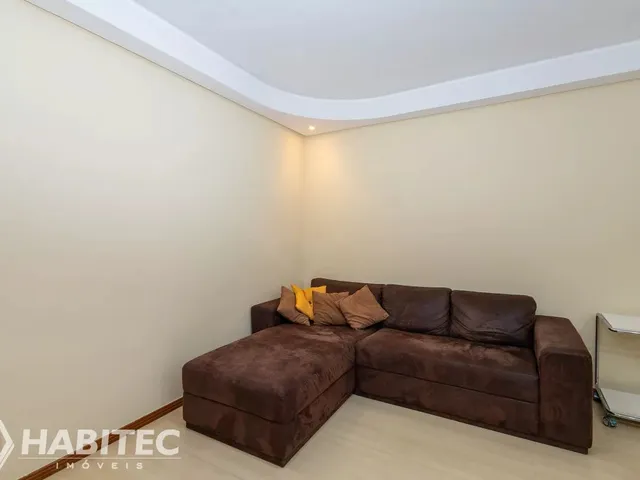 Apartamento 2 quartos e 1 banheiro, para alugar, no bairro Centro em Curitiba