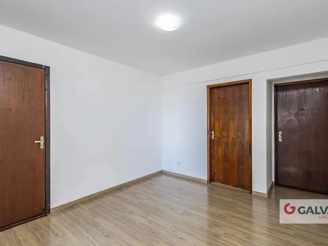 Apartamento 3 quartos e 1 banheiro, para alugar, no bairro Novo Mundo em Curitiba