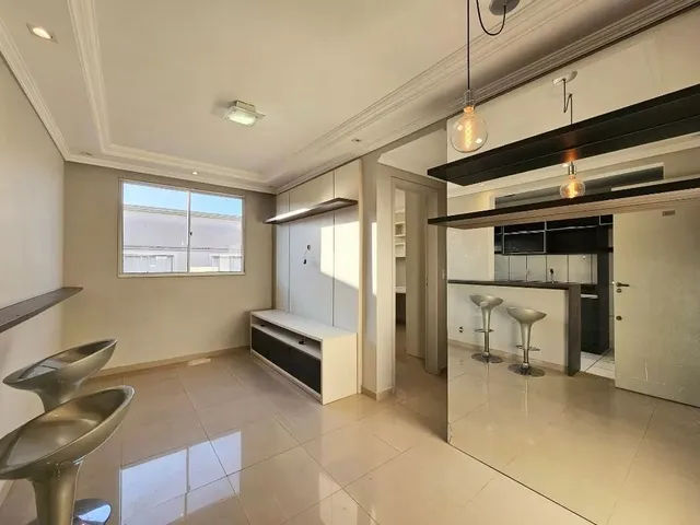 Apartamento 2 quartos e 1 banheiro, à venda ou para alugar, no bairro Pinheirinho em Curitiba