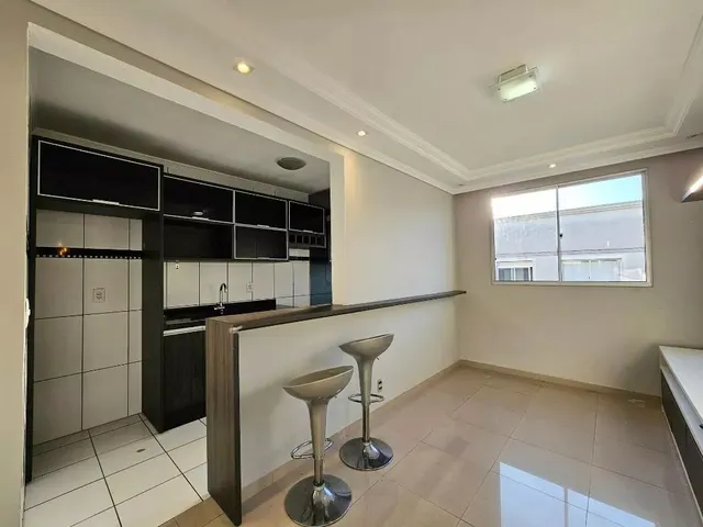 Apartamento 2 quartos e 1 banheiro, à venda ou para alugar, no bairro Pinheirinho em Curitiba