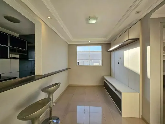 Apartamento 2 quartos e 1 banheiro, à venda ou para alugar, no bairro Pinheirinho em Curitiba