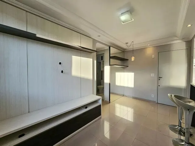 Apartamento 2 quartos e 1 banheiro, à venda ou para alugar, no bairro Pinheirinho em Curitiba