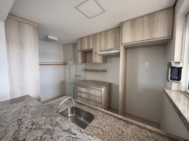 Apartamento 3 quartos e 2 banheiros, para alugar, no bairro Gleba Fazenda Palhano em Londrina