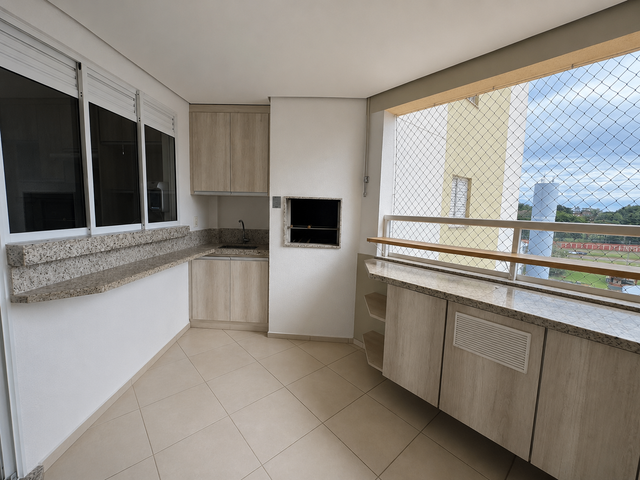 Apartamento 3 quartos e 2 banheiros, para alugar, no bairro Gleba Fazenda Palhano em Londrina