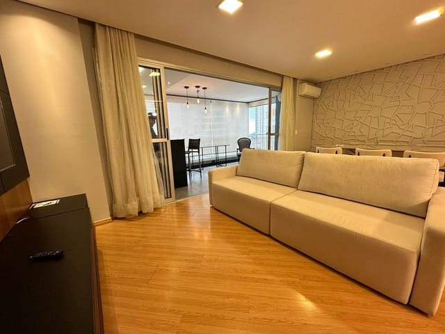 Apartamento com 209m² 3 quartos e 3 banheiros, para alugar, no bairro Gleba Fazenda Palhano em Londrina