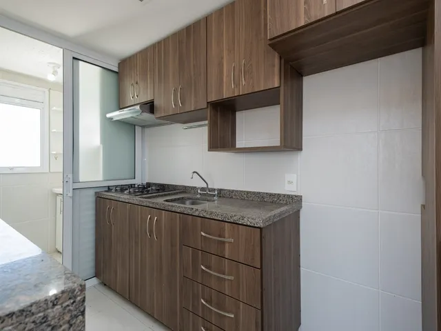 Apartamento com 80m² 3 quartos e 2 banheiros, à venda ou para alugar, no bairro Areal em Pelotas
