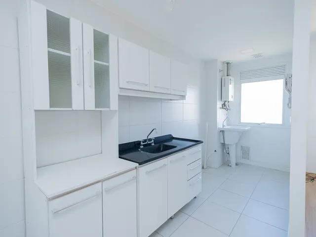 Apartamento 2 quartos e 2 banheiros, à venda ou para alugar, no bairro Areal em Pelotas