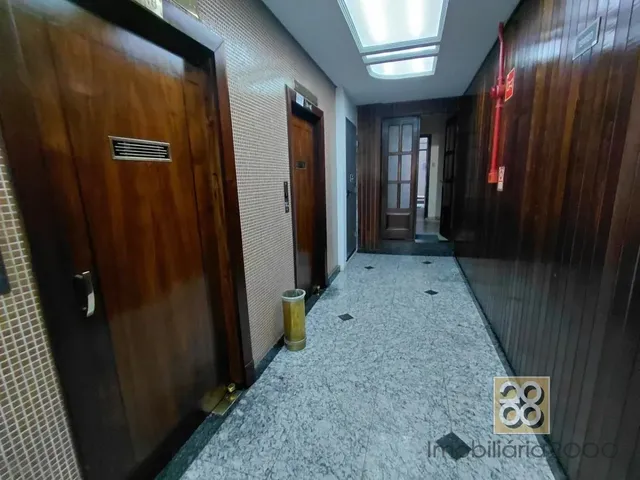 Apartamento 3 quartos e 1 banheiro, para alugar, no bairro Centro em Curitiba