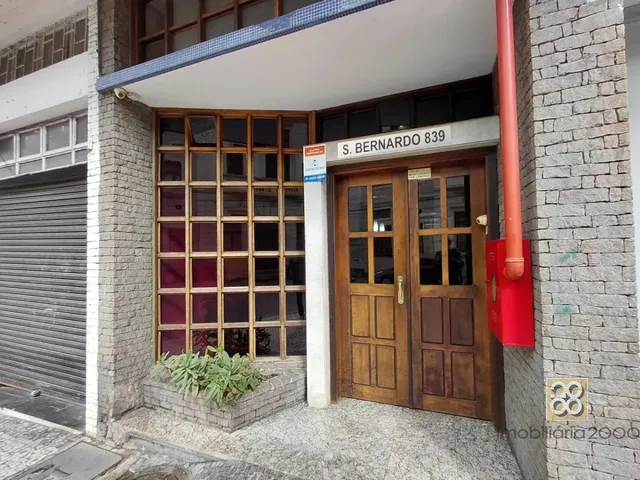 Apartamento 3 quartos e 1 banheiro, para alugar, no bairro Centro em Curitiba
