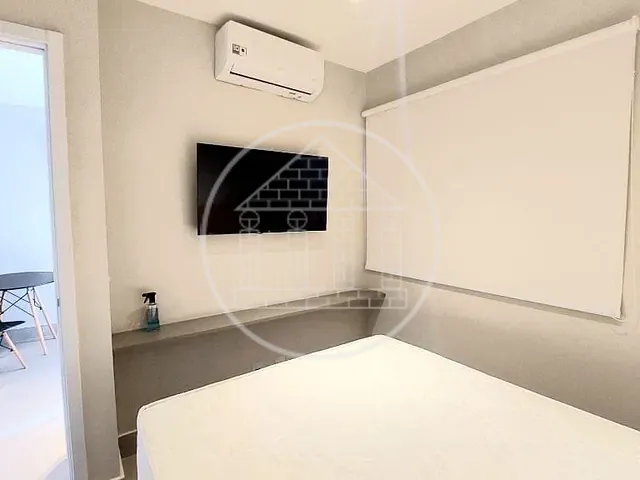 Apartamento 1 quarto e 1 banheiro, para alugar, no bairro Brooklin em São Paulo