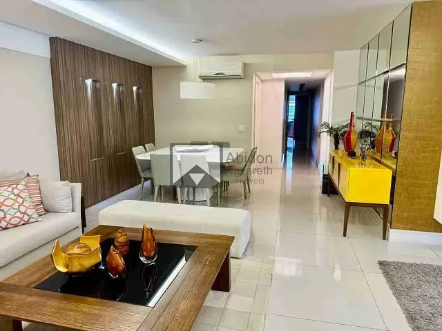 Apartamento com 187m² 4 quartos e 2 banheiros, à venda, no bairro Icaraí em Niterói