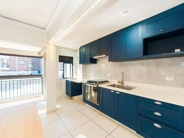 Apartamento 2 quartos e 1 banheiro, para alugar, no bairro Santa Felicidade em Curitiba