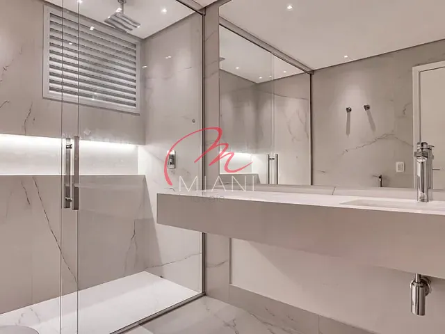 Apartamento com 213m² 3 quartos e 3 banheiros, à venda, no bairro Cerqueira César em São Paulo