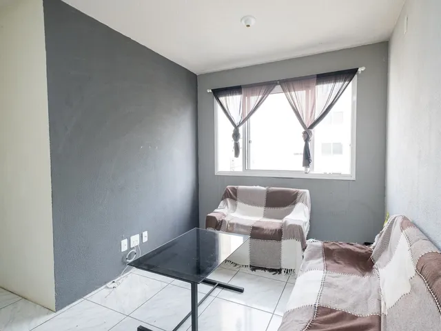 Apartamento 2 quartos e 1 banheiro, para alugar, no bairro Areal em Pelotas