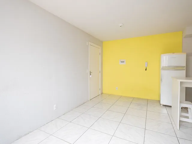 Apartamento 2 quartos e 1 banheiro, para alugar, no bairro Areal em Pelotas