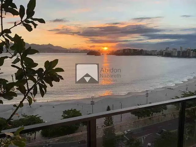 Apartamento com 220m² 4 quartos e 2 banheiros, à venda, no bairro Icaraí em Niterói