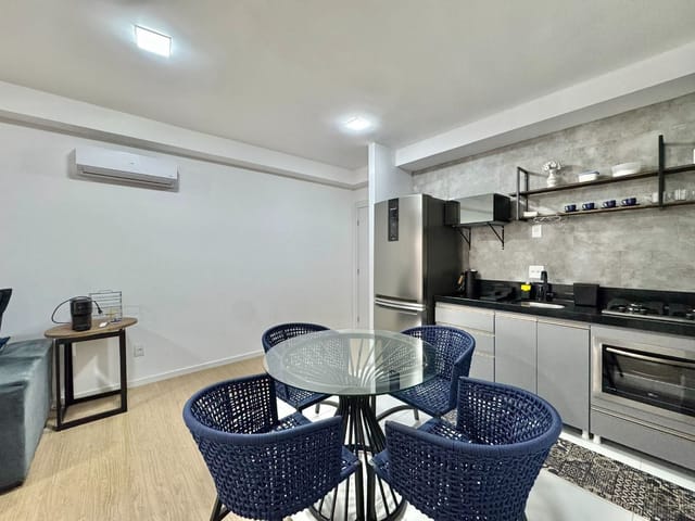 Apartamento com 106m² 2 quartos e 2 banheiros, para alugar, no bairro Gleba Palhano em Londrina
