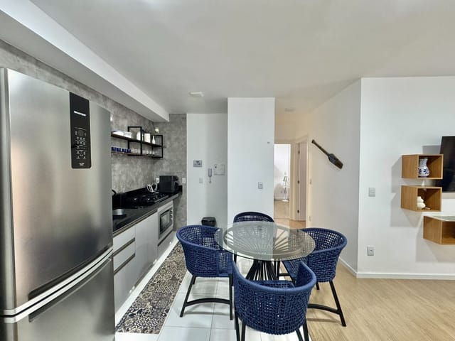 Apartamento com 106m² 2 quartos e 2 banheiros, para alugar, no bairro Gleba Palhano em Londrina