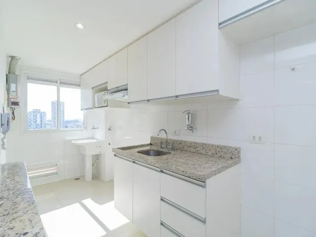 Apartamento 2 quartos e 1 banheiro, para alugar, no bairro Mossunguê em Curitiba