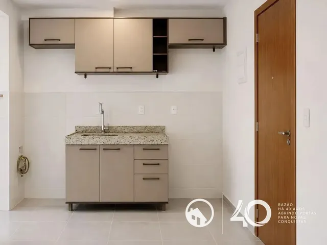 Apartamento 2 quartos e 1 banheiro, para alugar, no bairro Bairro Alto em Curitiba