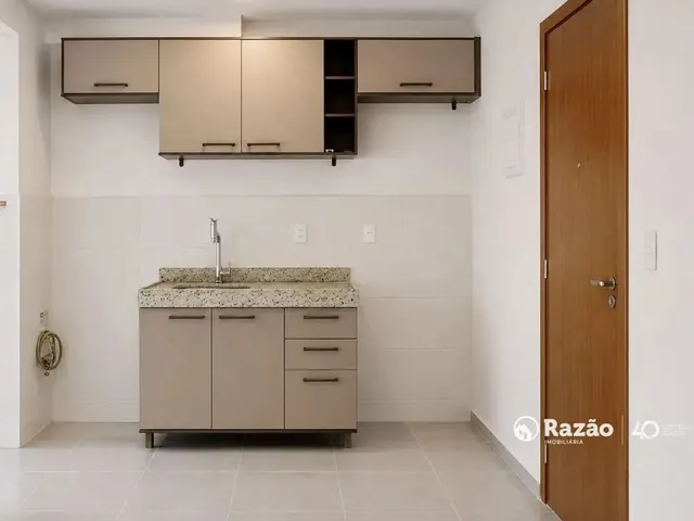 Apartamento 2 quartos e 1 banheiro, para alugar, no bairro Bairro Alto em Curitiba