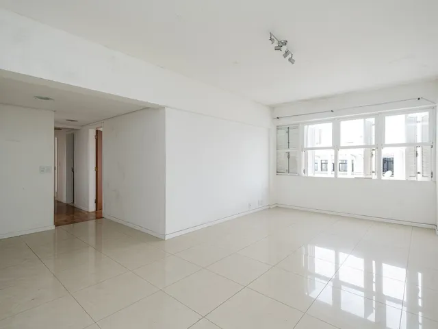 Apartamento 3 quartos e 3 banheiros, para alugar, no bairro Centro em Pelotas