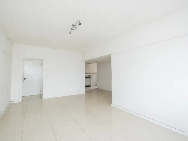 Apartamento 3 quartos e 3 banheiros, para alugar, no bairro Centro em Pelotas