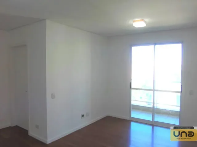 Apartamento 2 quartos e 1 banheiro, para alugar, no bairro BIGORRILHO em Curitiba