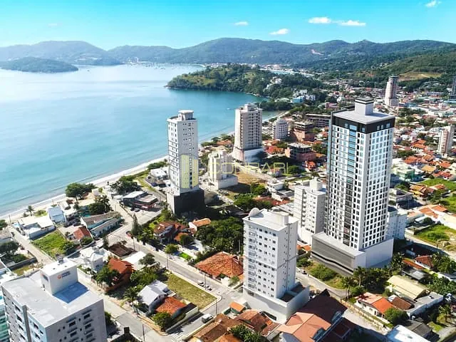 Apartamento 3 quartos e 4 banheiros, à venda, no bairro pereque em Porto Belo