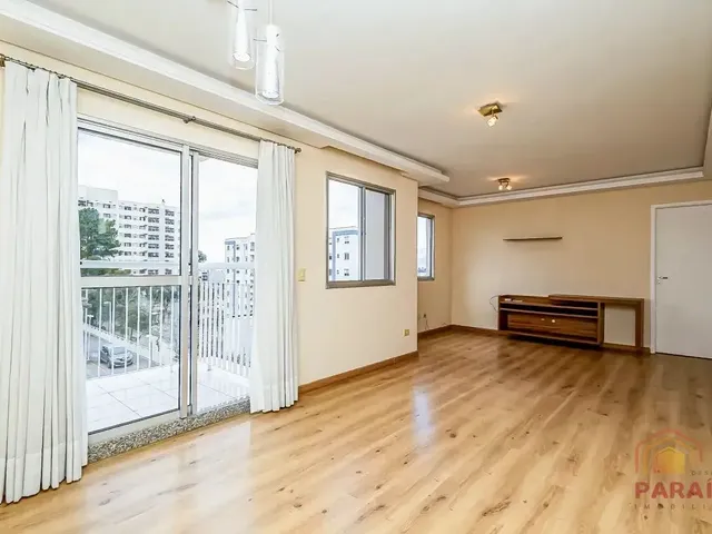 Apartamento 2 quartos e 2 banheiros, para alugar, no bairro Lindóia em Curitiba