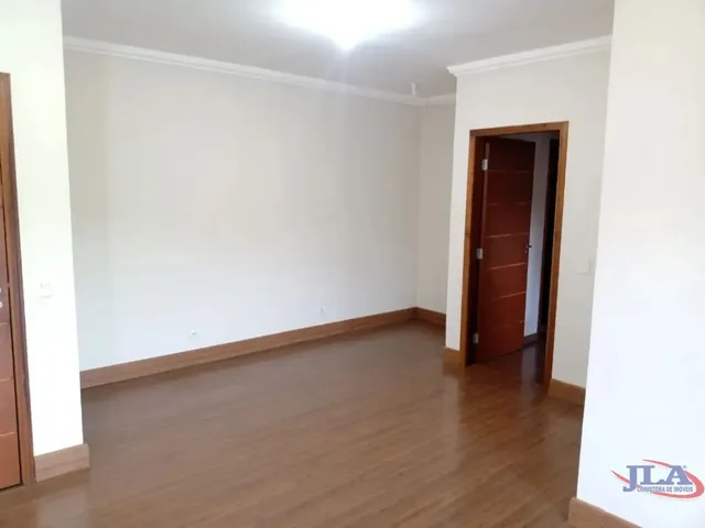 Apartamento 3 quartos e 2 banheiros, para alugar, no bairro São Lourenço em Curitiba