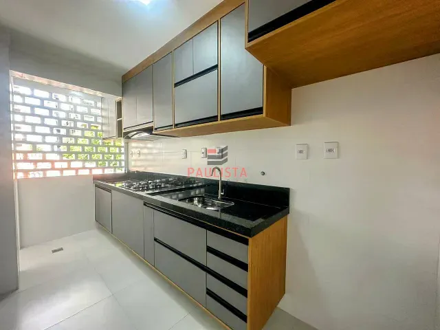 Apartamento 1 quarto e 1 banheiro, à venda, no bairro Boqueirão em Santos
