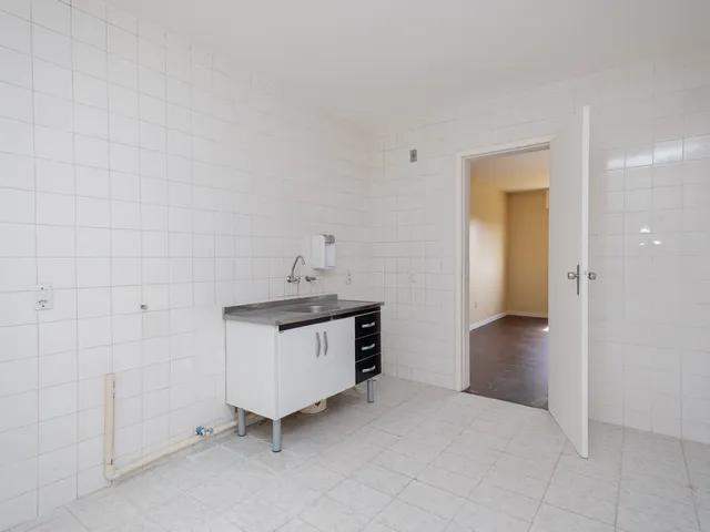 Apartamento com 119m² 3 quartos e 2 banheiros, à venda ou para alugar, no bairro Areal em Pelotas