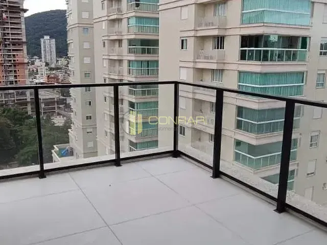 Apartamento 3 quartos e 4 banheiros, à venda, no bairro Centro em Itapema