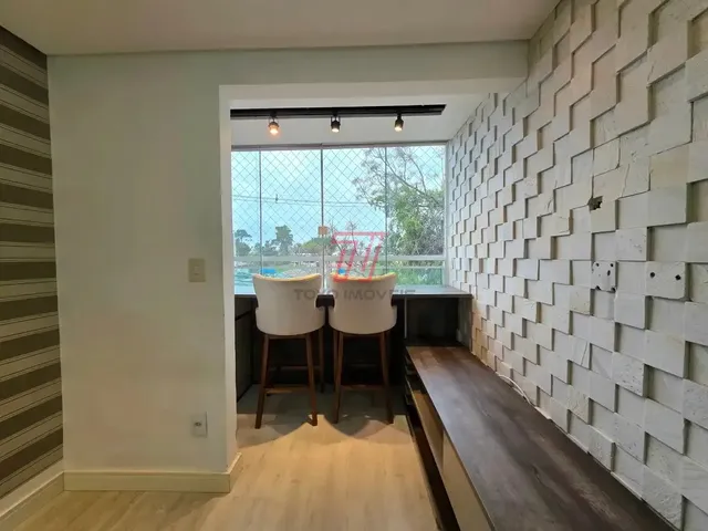 Apartamento 3 quartos e 2 banheiros, para alugar, no bairro Novo Mundo em Curitiba