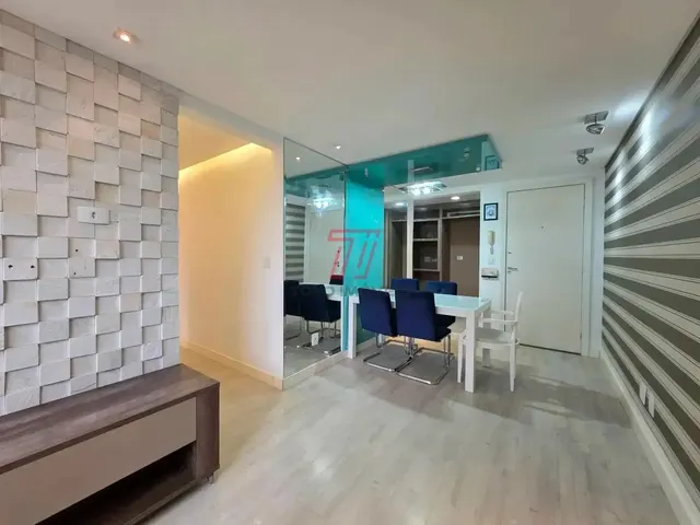 Apartamento 3 quartos e 2 banheiros, para alugar, no bairro Novo Mundo em Curitiba