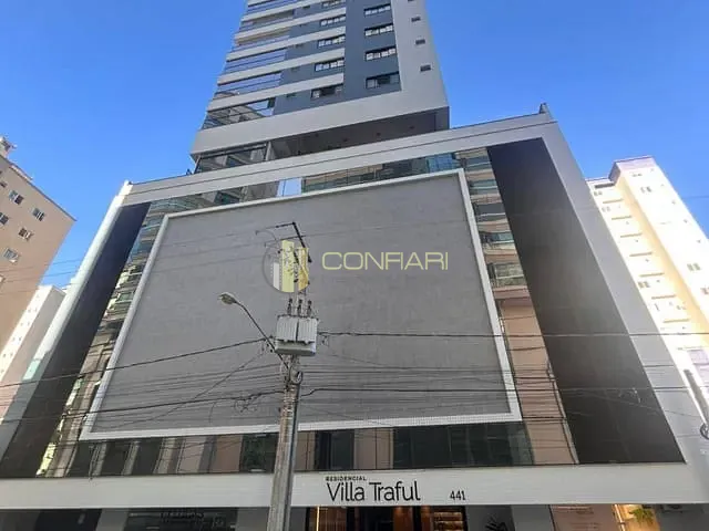 Apartamento 3 quartos e 4 banheiros, para alugar, no bairro meia praia em Itapema