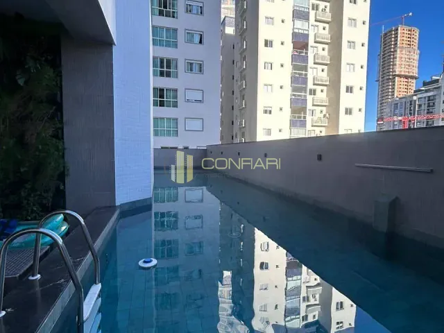 Apartamento 3 quartos e 4 banheiros, para alugar, no bairro meia praia em Itapema