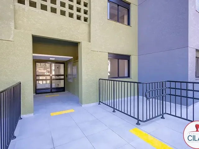 Apartamento 2 quartos e 1 banheiro, à venda, no bairro Santa Cândida em Curitiba