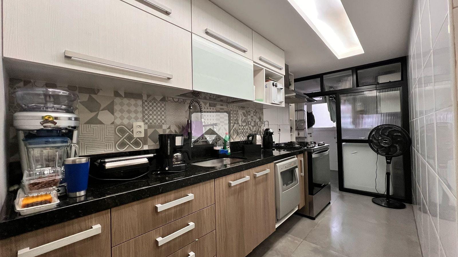 Apartamento à venda com 3 quartos, 130m² - Foto 33