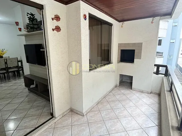Apartamento 3 quartos e 2 banheiros, para alugar, no bairro meia praia em Itapema