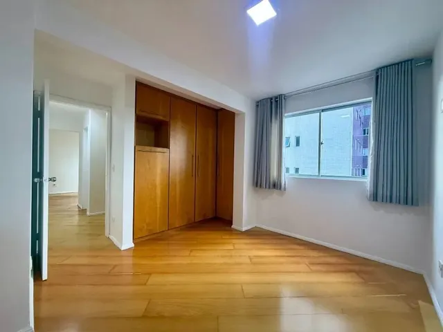 Apartamento 1 quarto e 1 banheiro, para alugar, no bairro Bigorrilho em Curitiba