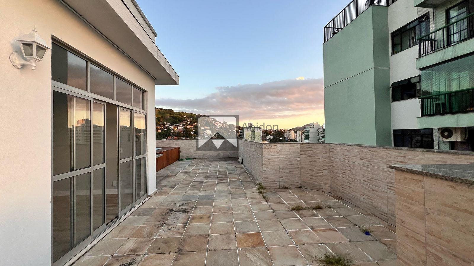 Cobertura à venda com 4 quartos, 220m² - Foto 4