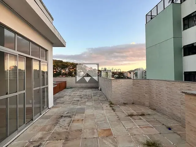 Cobertura / Penthouse com 280m² 4 quartos e 3 banheiros, à venda, no bairro Jardim Icaraí em Niterói