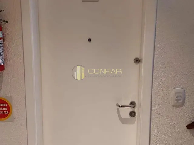 Apartamento 2 quartos e 3 banheiros, para alugar, no bairro meia praia em Itapema