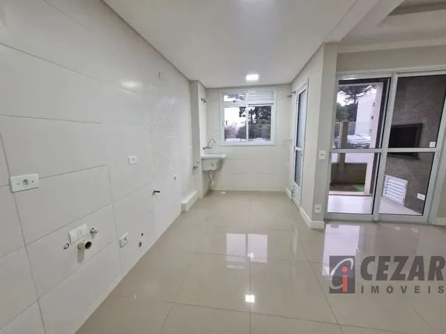 Apartamento 3 quartos e 2 banheiros, para alugar, no bairro Uberaba em Curitiba