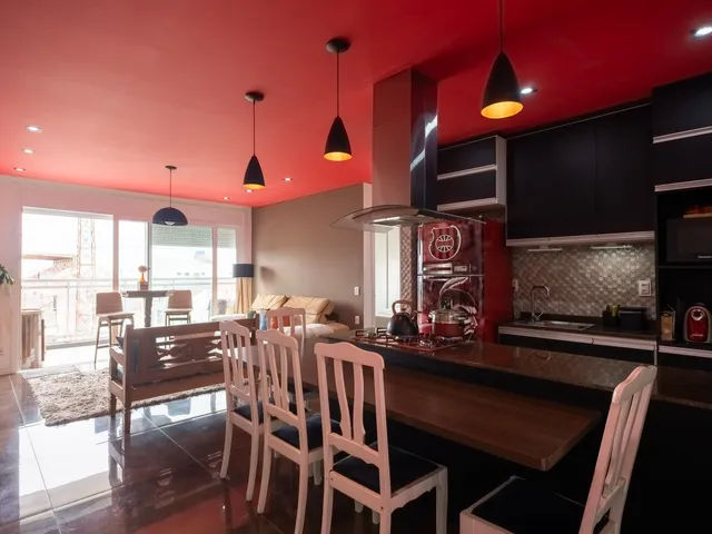 Apartamento à venda no Studio Xavante, em Pelotas - 96 m², 2 quartos, sacada gourmet com churrasqueira, vista para o Bento Freitas e 2 vagas cobertas.