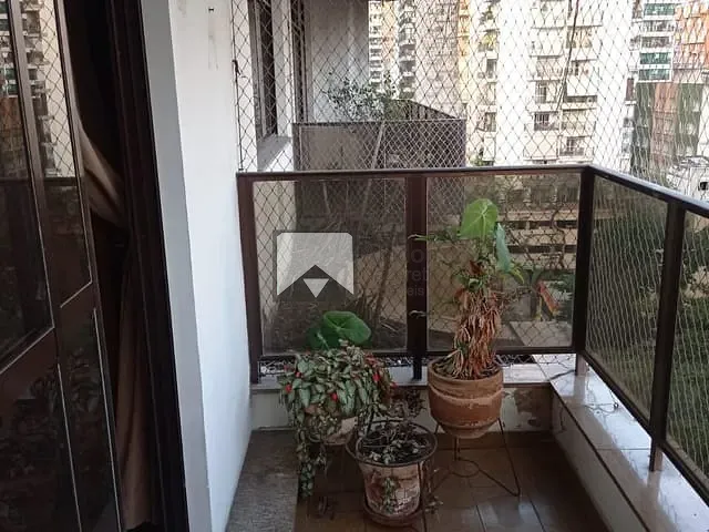 Apartamento com 190m² 4 quartos e 2 banheiros, à venda, no bairro Icaraí em Niterói